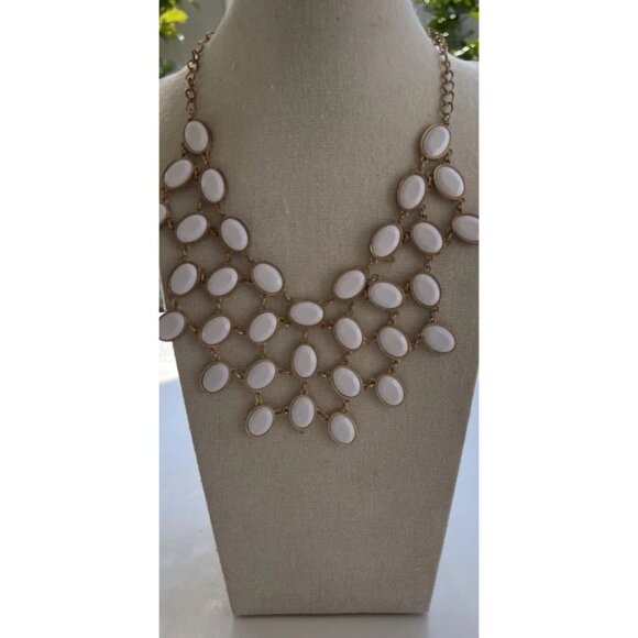 Vintage Estate Necklace Gold Tone Chain Bib Style Statement White Oval Gems 20” - Picture 2 of 10